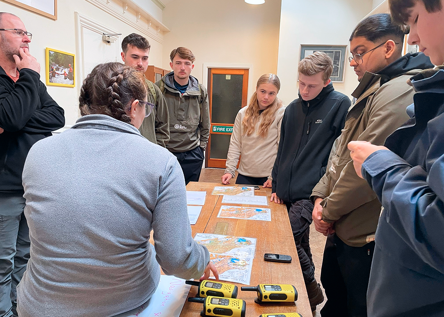 DAECF637 739F 417B 9627 30103254841D