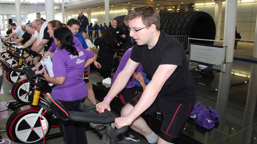 UK Power Networks Services Race the Plane to help raise more than £100,000 for charity